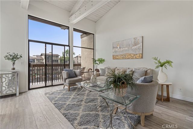 7338 Marina Pacifica N, Long Beach, CA 90803