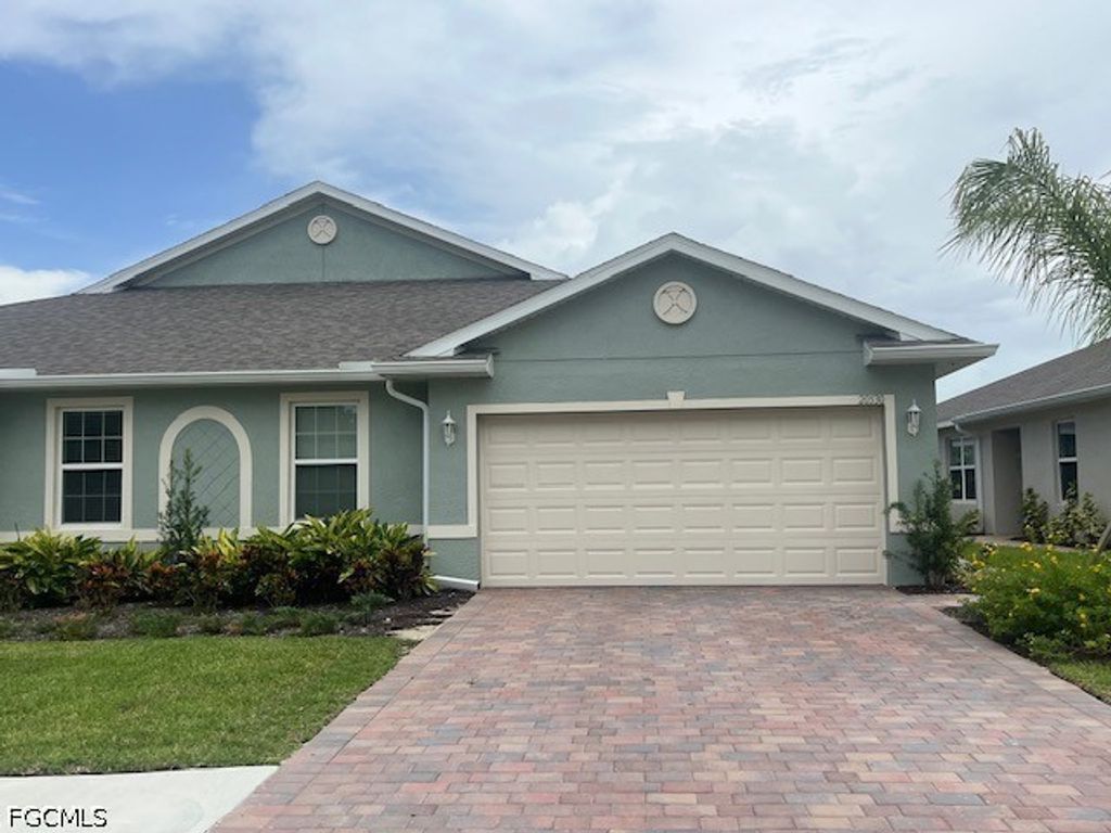 20530 Plumwood LOOP, North Fort Myers, FL 33917