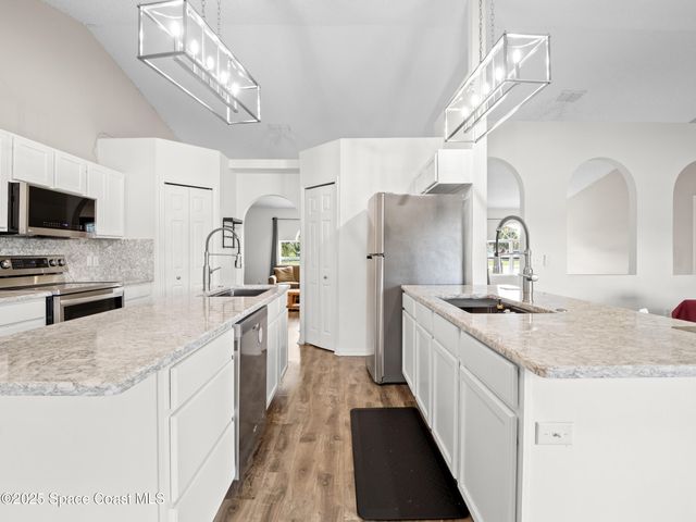 940 Jupiter Boulevard NW, Palm Bay, FL 32907