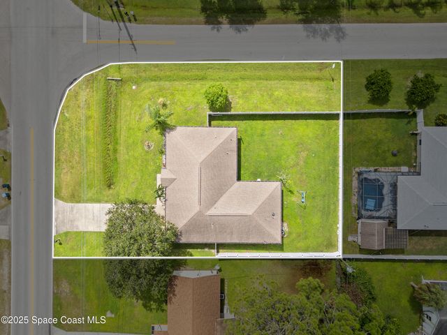 940 Jupiter Boulevard NW, Palm Bay, FL 32907