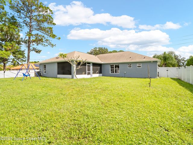 940 Jupiter Boulevard NW, Palm Bay, FL 32907