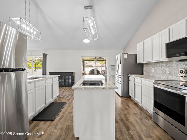 940 Jupiter Boulevard NW, Palm Bay, FL 32907