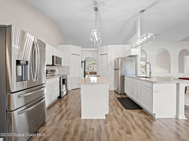 940 Jupiter Boulevard NW, Palm Bay, FL 32907