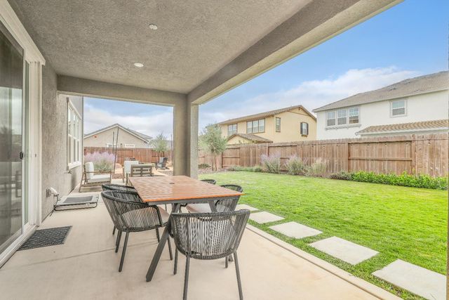 10501 Tavoras Ct, Elk Grove, CA 95757