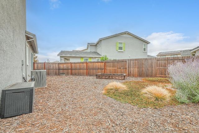 10501 Tavoras Ct, Elk Grove, CA 95757