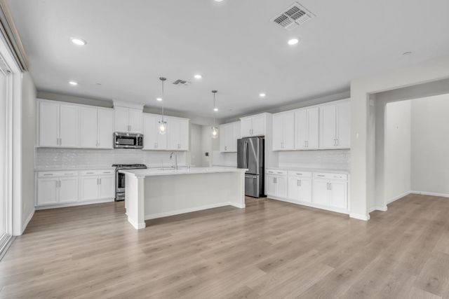 10501 Tavoras Ct, Elk Grove, CA 95757