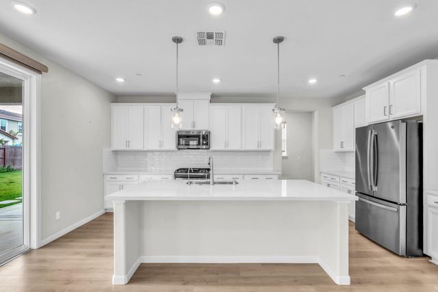 10501 Tavoras Ct, Elk Grove, CA 95757