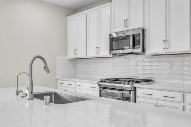 10501 Tavoras Ct, Elk Grove, CA 95757