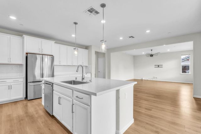 10501 Tavoras Ct, Elk Grove, CA 95757