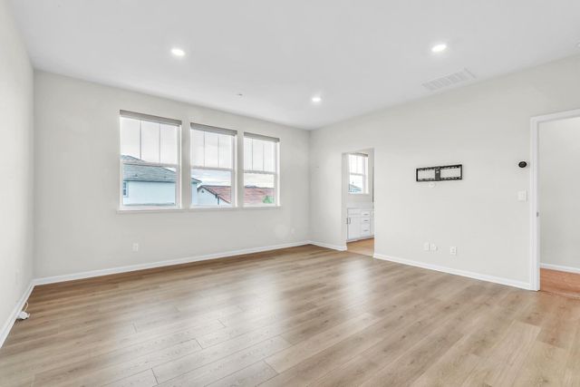 10501 Tavoras Ct, Elk Grove, CA 95757