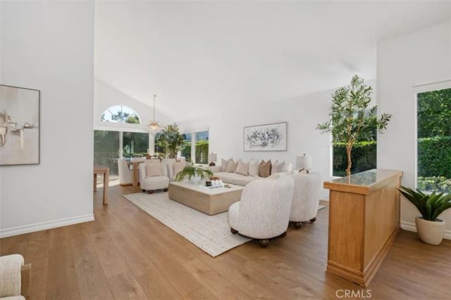 2 MIRADOR, Irvine, CA 92612