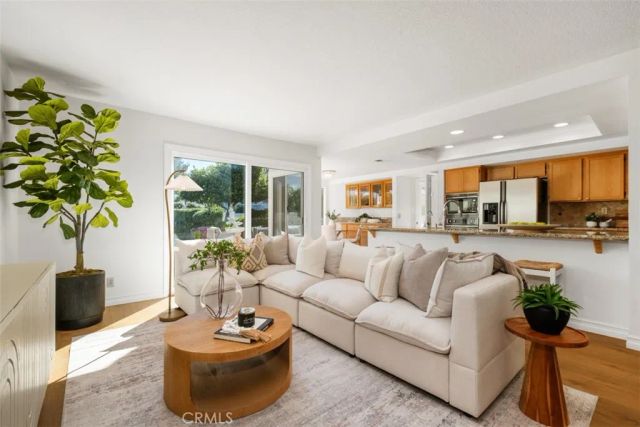 2 MIRADOR, Irvine, CA 92612