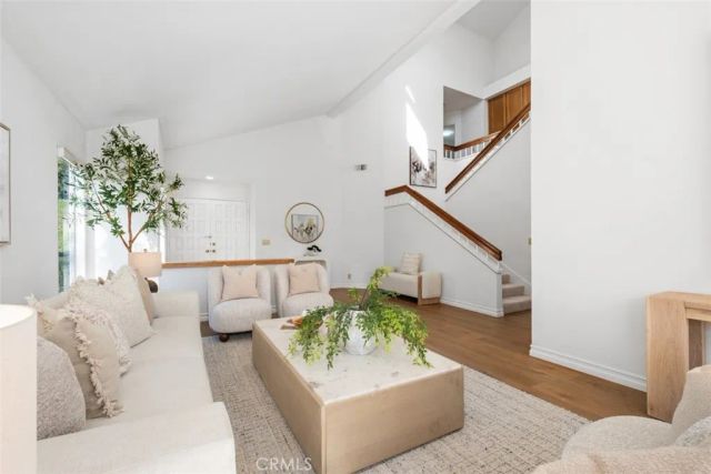 2 MIRADOR, Irvine, CA 92612