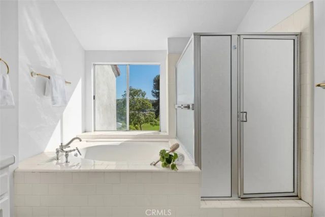 2 MIRADOR, Irvine, CA 92612