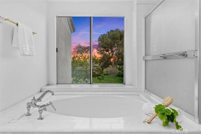 2 MIRADOR, Irvine, CA 92612