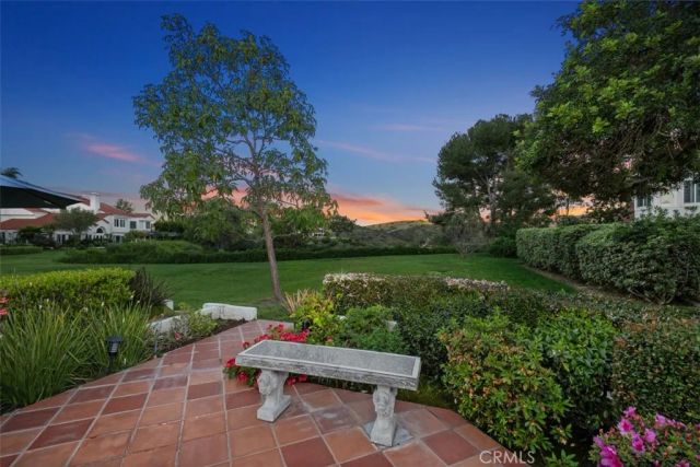 2 MIRADOR, Irvine, CA 92612