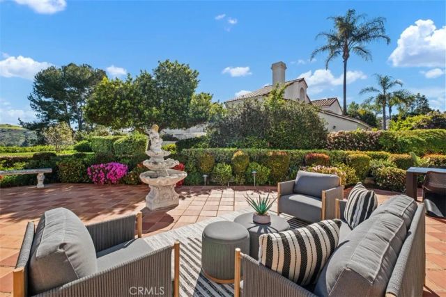 2 MIRADOR, Irvine, CA 92612