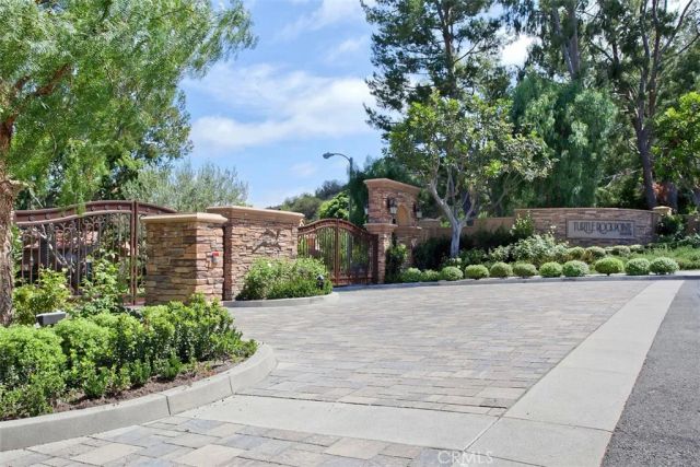 2 MIRADOR, Irvine, CA 92612