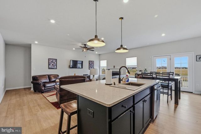 130 PONTOON DR, Felton, DE 19943