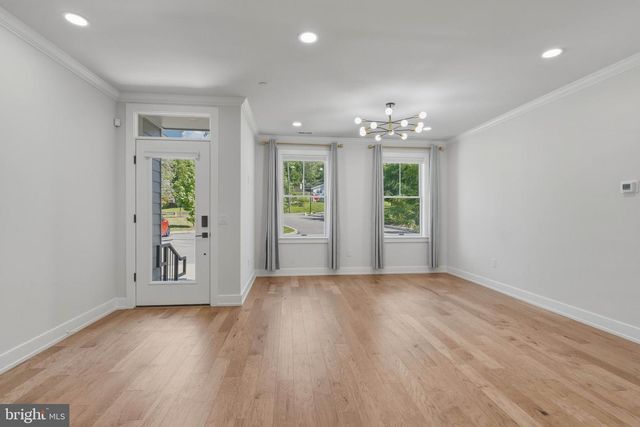 2001 HYVIEW TER, Fort Washington, PA 19034