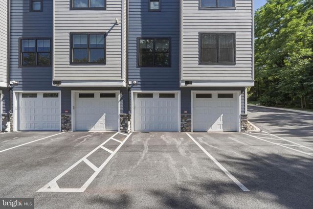 2001 HYVIEW TER, Fort Washington, PA 19034