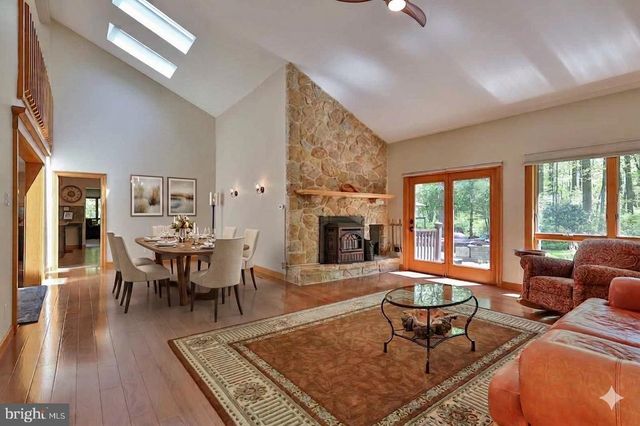 2159 QUARRY RD, Coopersburg, PA 18036