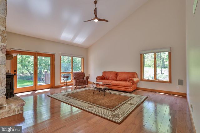 2159 QUARRY RD, Coopersburg, PA 18036