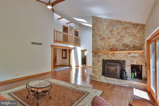 2159 QUARRY RD, Coopersburg, PA 18036