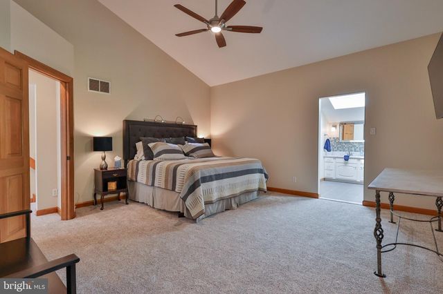2159 QUARRY RD, Coopersburg, PA 18036