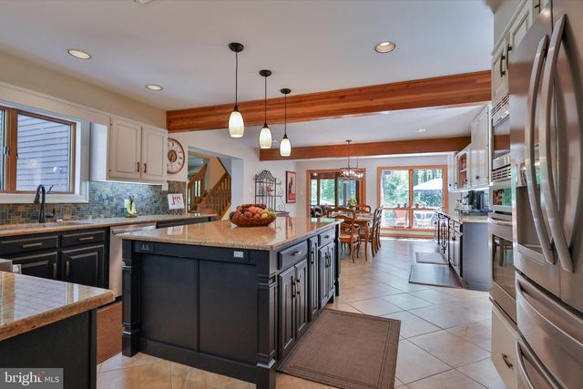 2159 QUARRY RD, Coopersburg, PA 18036