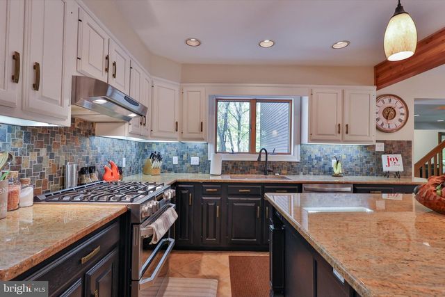 2159 QUARRY RD, Coopersburg, PA 18036