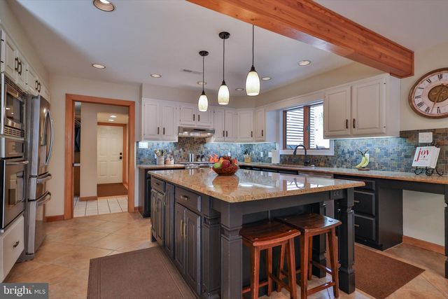 2159 QUARRY RD, Coopersburg, PA 18036