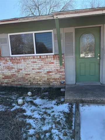 2408 Skylark Drive, Arlington, TX 76010