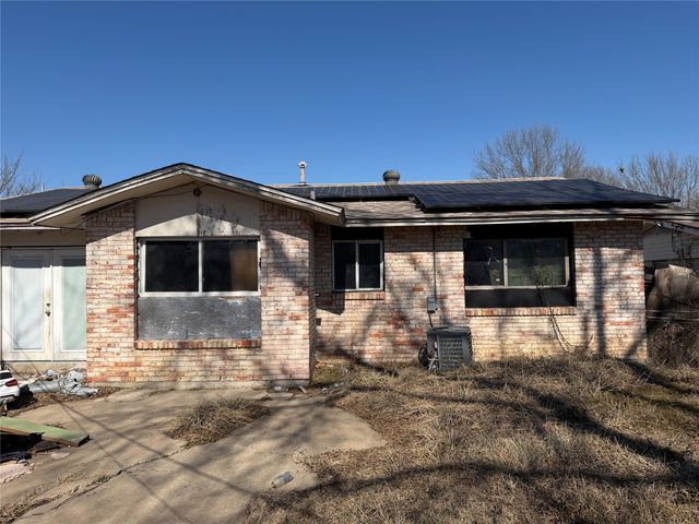 2408 Skylark Drive, Arlington, TX 76010