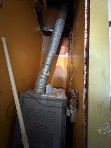 2408 Skylark Drive, Arlington, TX 76010