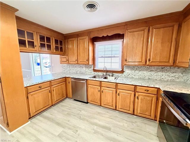 672 Turlington RD, Suffolk, VA 23434