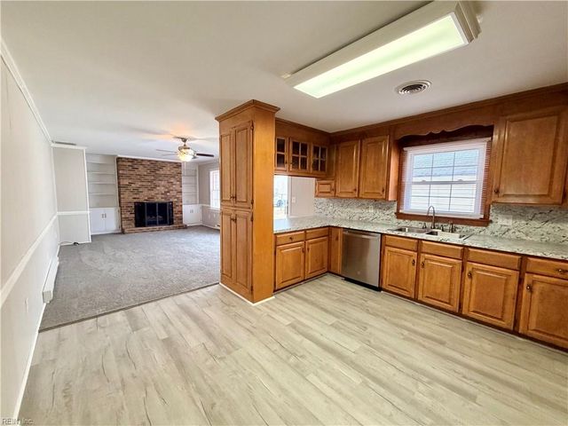 672 Turlington RD, Suffolk, VA 23434