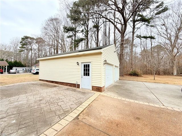 672 Turlington RD, Suffolk, VA 23434