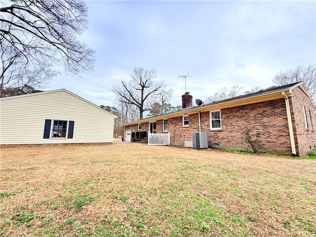 672 Turlington RD, Suffolk, VA 23434