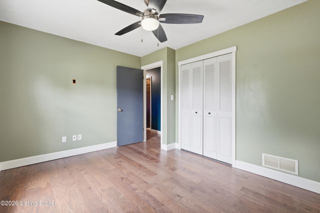 6502 Cady Dr, Louisville, KY 40258