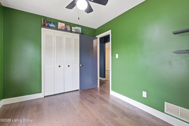 6502 Cady Dr, Louisville, KY 40258