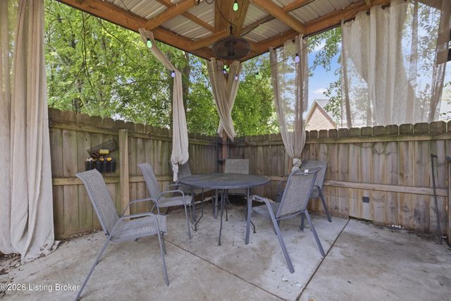 6502 Cady Dr, Louisville, KY 40258
