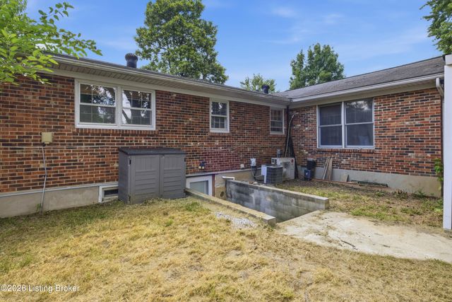 6502 Cady Dr, Louisville, KY 40258