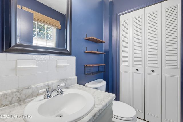 6502 Cady Dr, Louisville, KY 40258