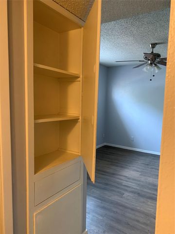 820 Houston ST 101, Austin, TX 78756