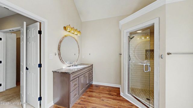 10704 High Grove Pl, Louisville, KY 40223