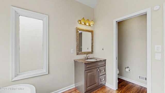 10704 High Grove Pl, Louisville, KY 40223