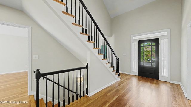 10704 High Grove Pl, Louisville, KY 40223