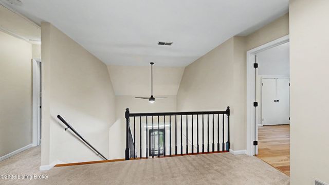 10704 High Grove Pl, Louisville, KY 40223
