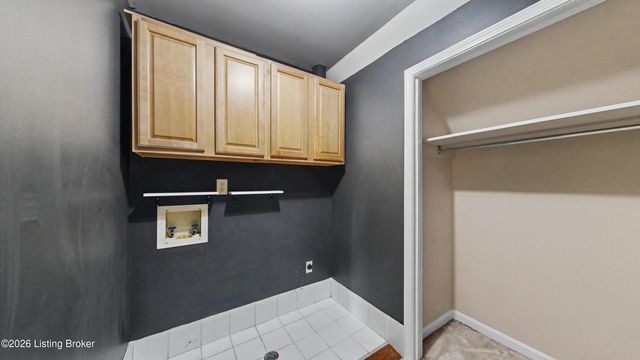 10704 High Grove Pl, Louisville, KY 40223
